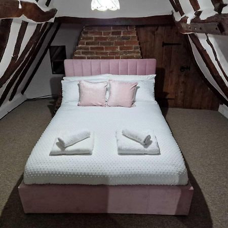 Two Bedroom Grade Ll Cottage At Az Luxury Stays Honey Horsefield With Wifi And Free Parking Hundon Eksteriør bilde
