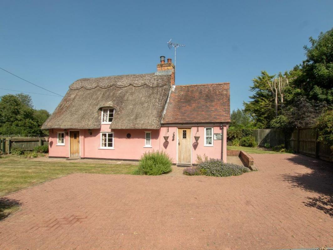 Two Bedroom Grade Ll Cottage At Az Luxury Stays Honey Horsefield With Wifi And Free Parking Hundon Eksteriør bilde